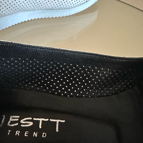 White Perforated Leather Flat Shoes by Nestt Trend Made In Türkiye Size 6.5 - Picture 4 of 8